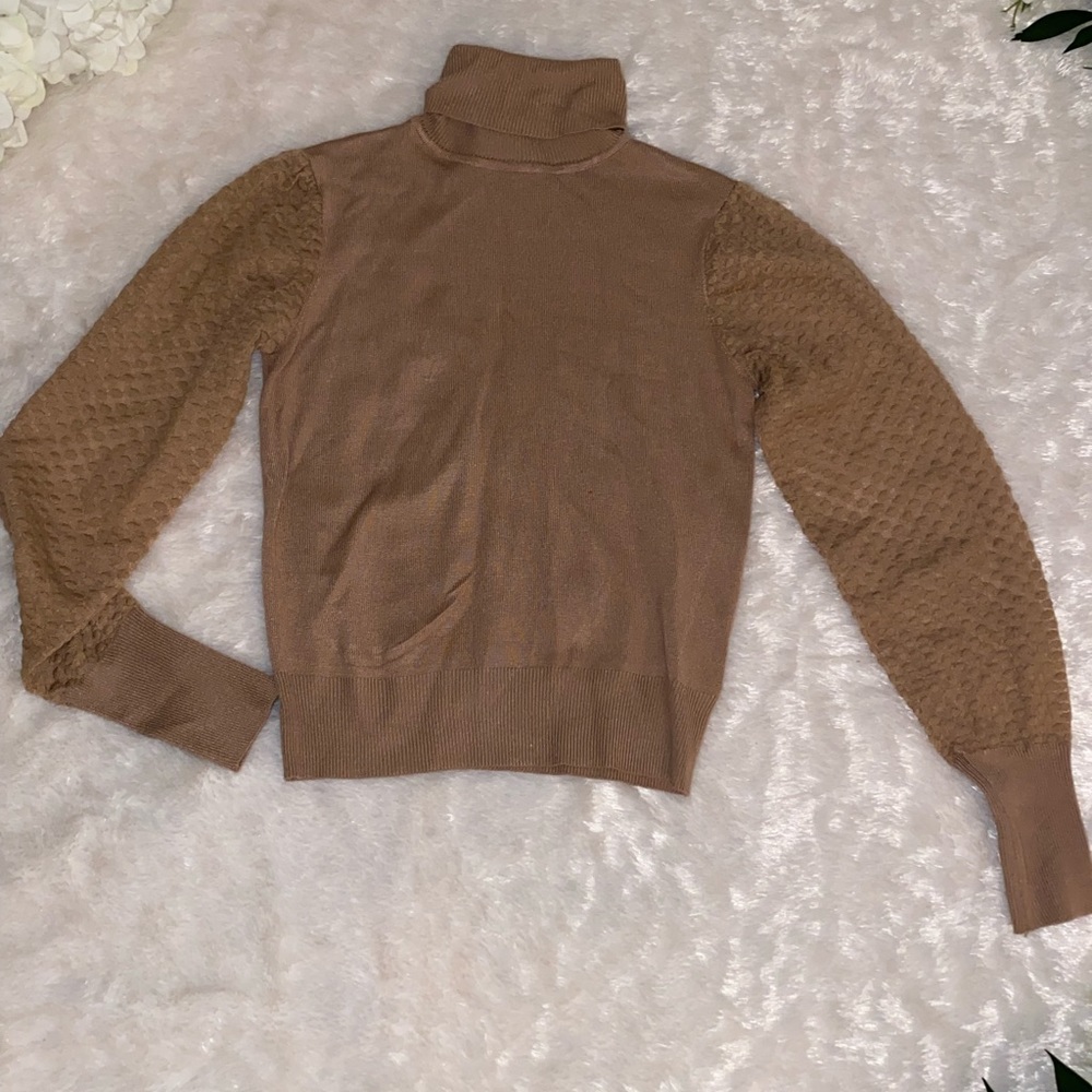 Fashion Nova sweat, size S, cream